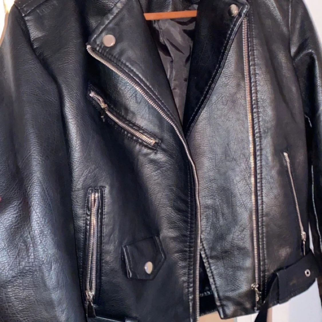 Svart skinnjacka - 90