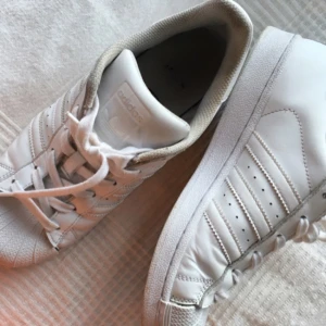  - För stora för mig, ja har vanligtvis 37,5 i storlek. 