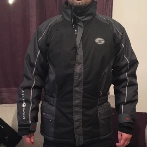  - Jacka herr C52 L SnowPeople