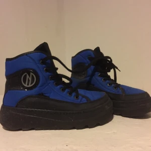  - Kaxigt varma skor!