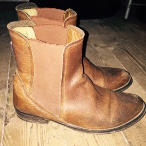  - Väääl använda boots från Tommy hilfiger! Magiska