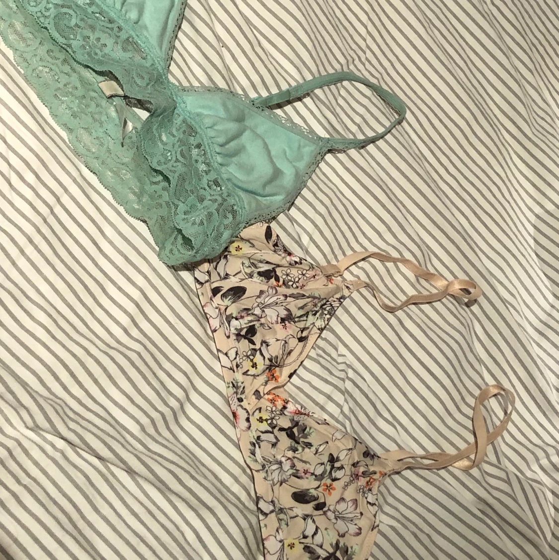 Bh:ar från HM storlek XS/34 - 91