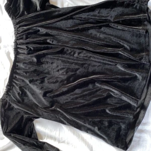 Off scoulder - Tröja andvänd några gånger