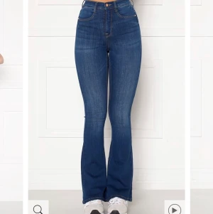 Gant bootcut dam stl s - Halloj, säljer mina gamla bootcut som tyvärr inte passar mig längre. Skulle söga att dem sitter perfekt på en längd mellan 163-167. Använda 2-3 gånger Max. Köparen står för frakt