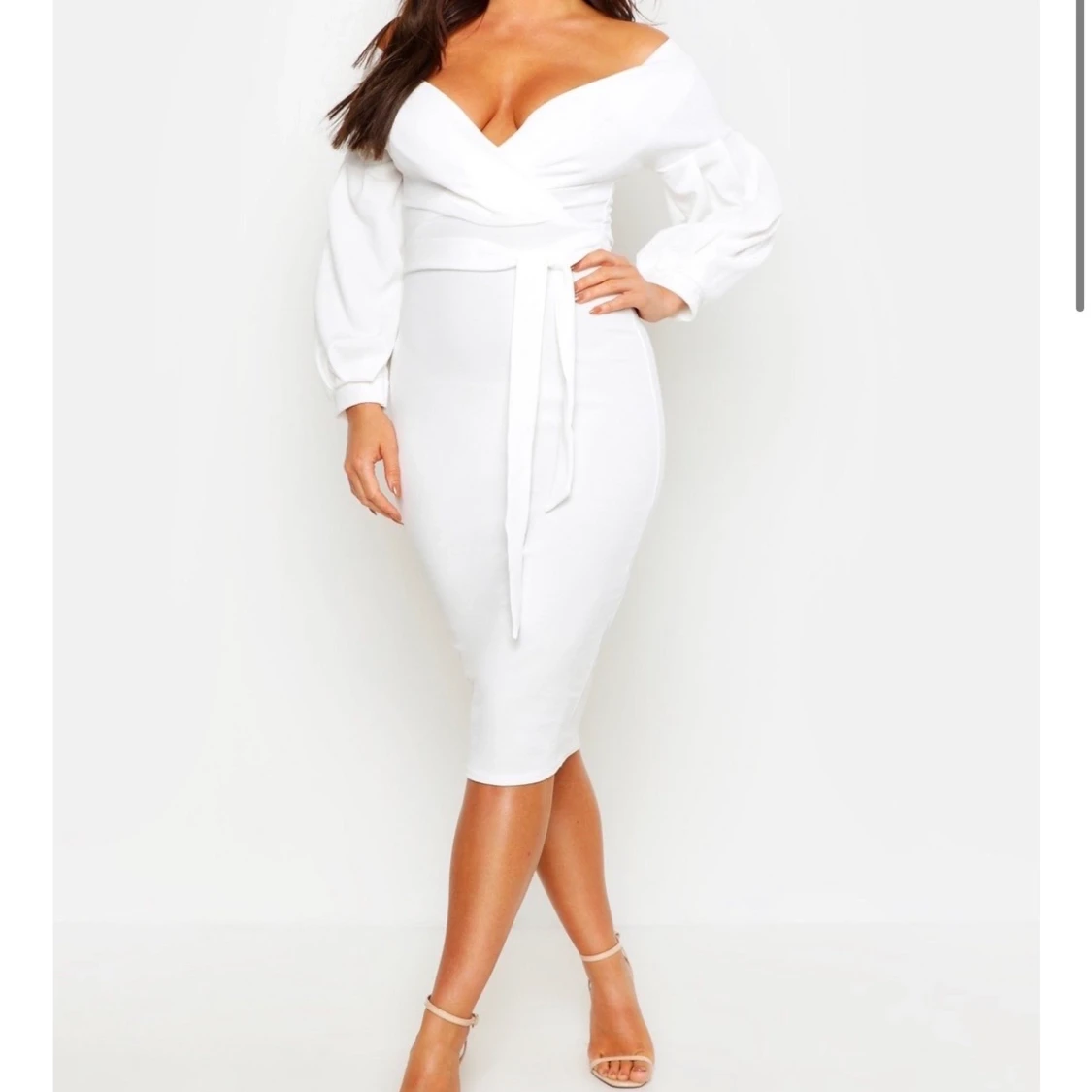 Vit midiklänning oanvänd