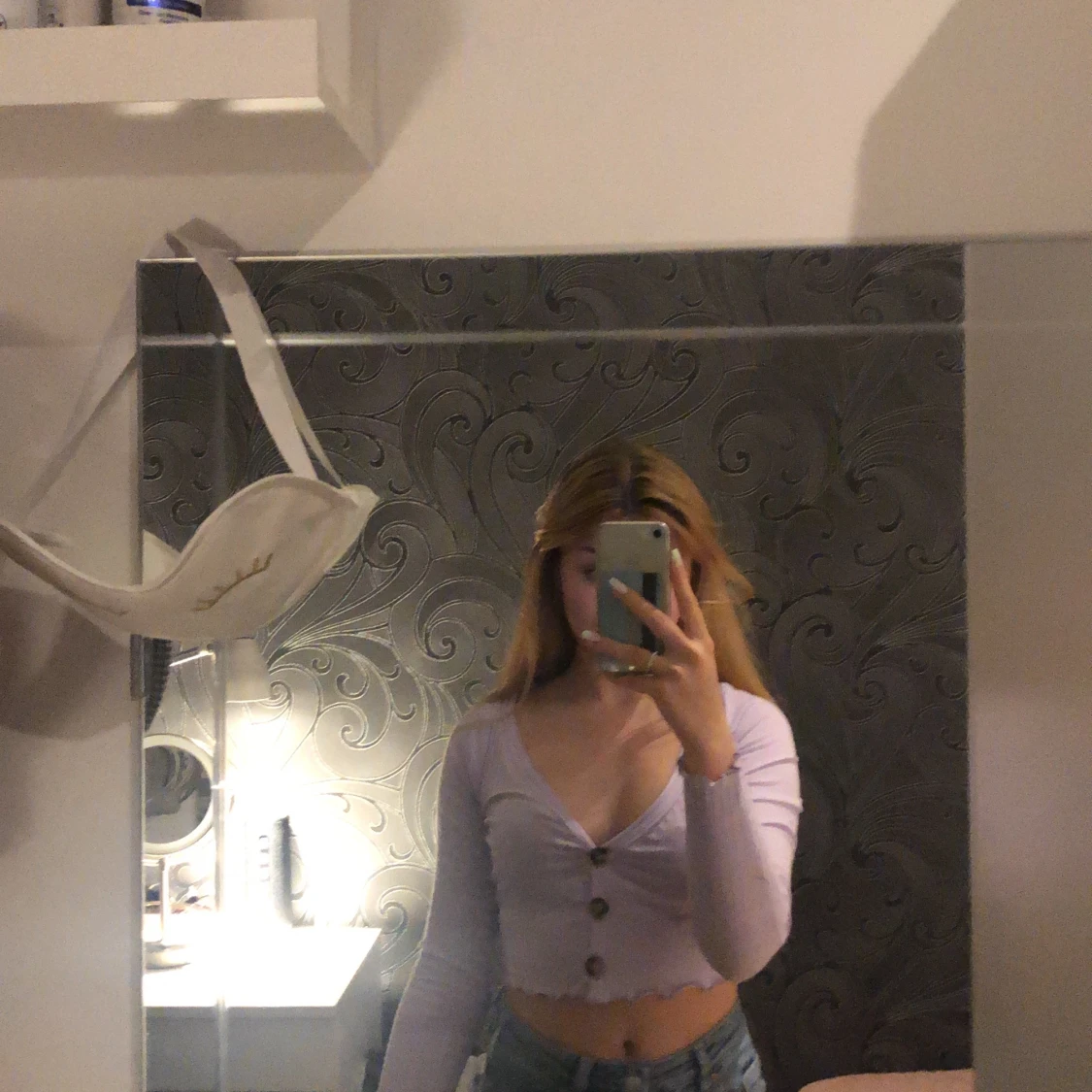 jättesöt lila magtröja