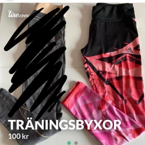 . - Rosa Adidas 150kr stl m Grå hm 100kr stl m Grå Nike 100kr i Stl m  Köp alla tre för 300kr  📍Kunden betalar frakten! Frakten ligger runt 22-110kr, beroende på vikten. Vill du däremot ha paketet spårbart ligger priset runt 103-191kr, beroende på vikten.  Jag skickar endast!  💵Betalningarna sker via Swish.  Ni skickar namn, adress, postnummer och ort. Jag skickar numret, och jag skickar inte iväg paketet INNAN jag fått en Swish med den giltiga summan. Jag tar en bild när paketet är redo att posta. 