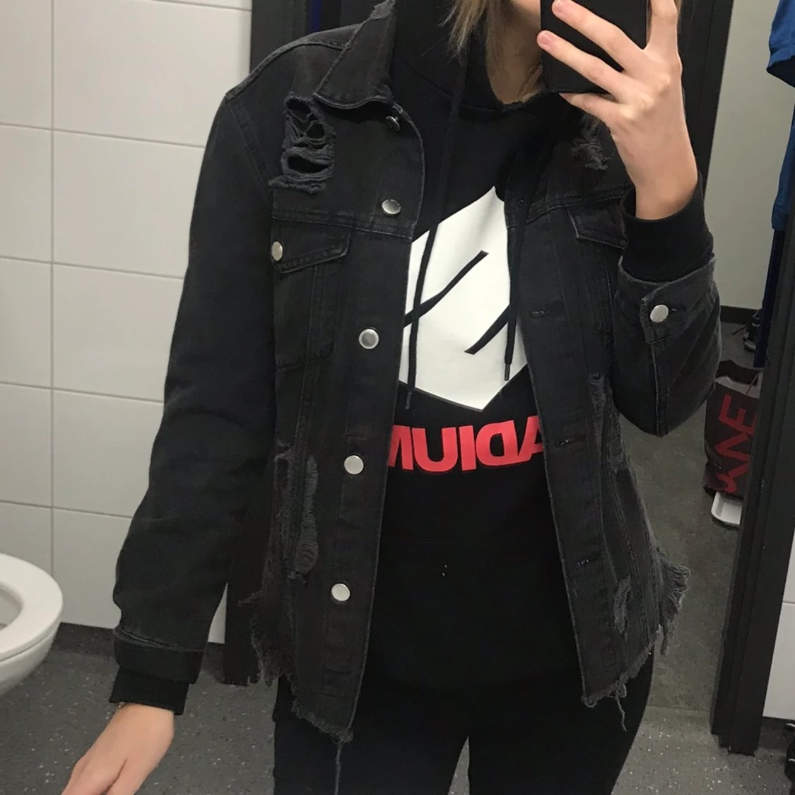 Ripped jeansjacka 32