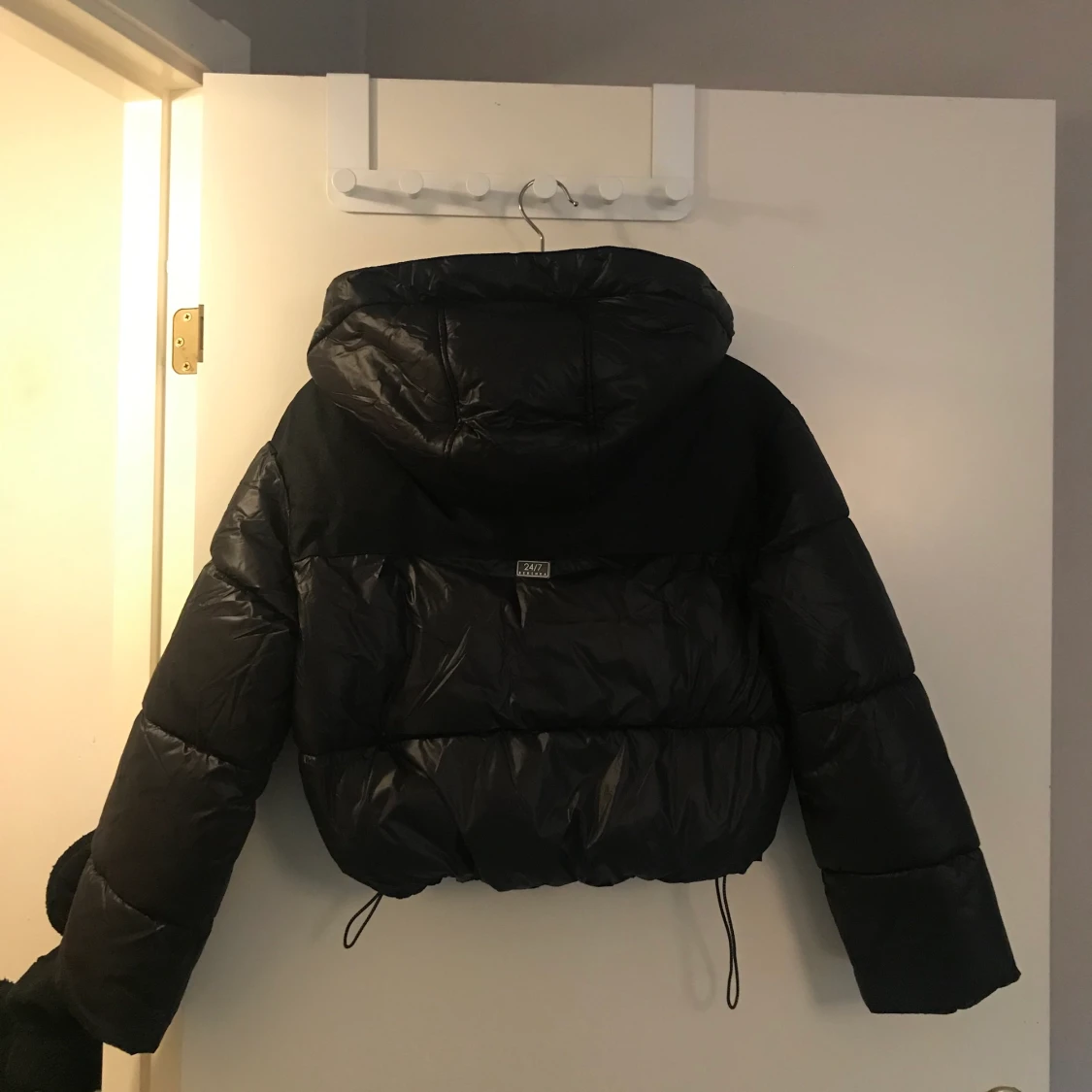 Svart dunjacka  - 90