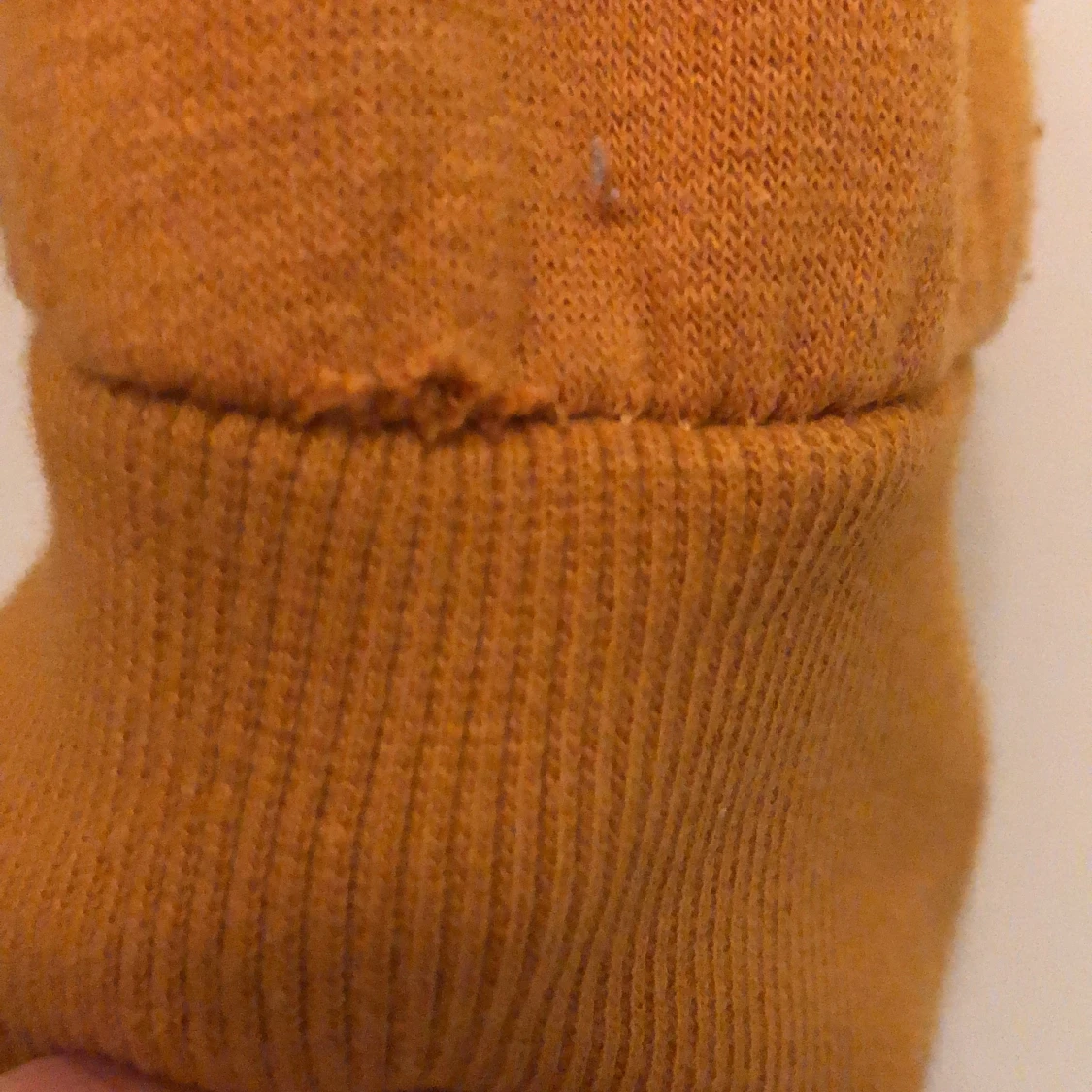 Gul hoodie strl m hm - 91