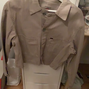 Tyg Jacka från Lee - Tyg jacka storlek xs