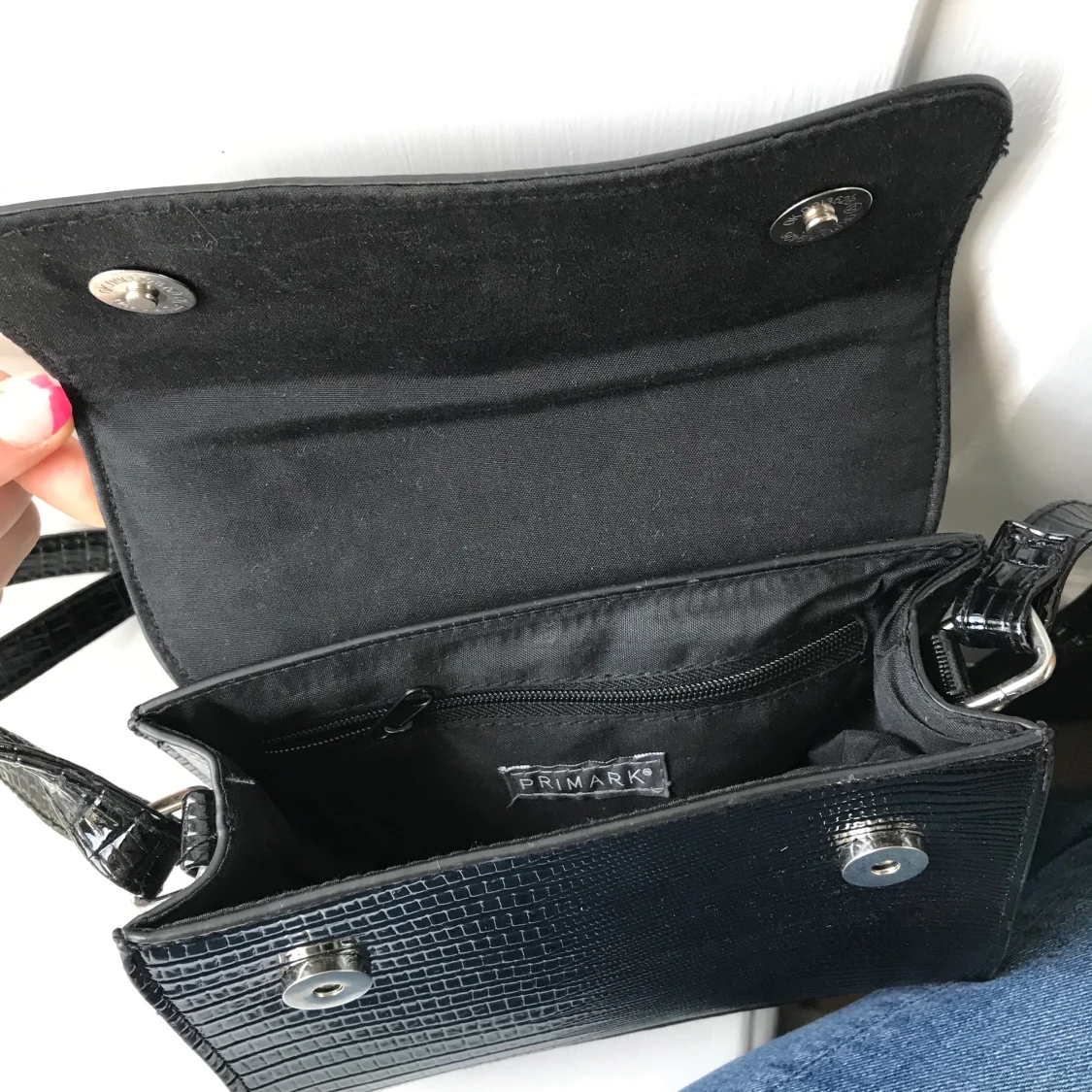 svart väska  - 91