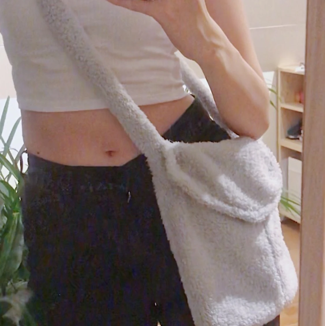 Ljusblå fluffig väska 