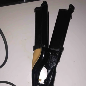  - Jättefin vågtång från Toni & Guy, nästan aldrig använd, Köparen står för frakten 🤗