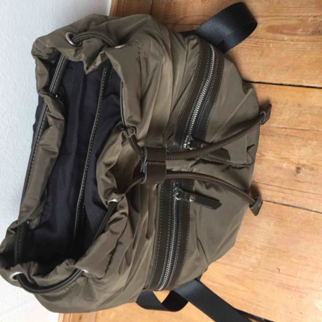 Ryggsäck med scarf - 90