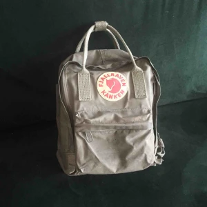  - Mini-Kånken i fint skick.