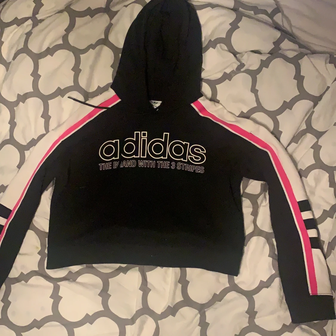 Croppad Hoddie Adidas 