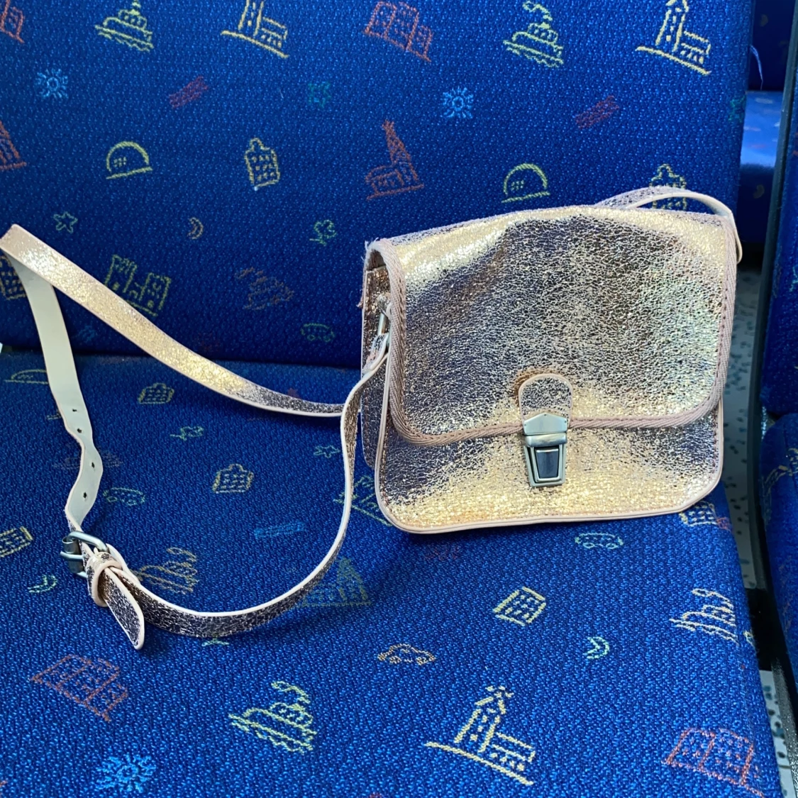 Supersöt glitterväska 