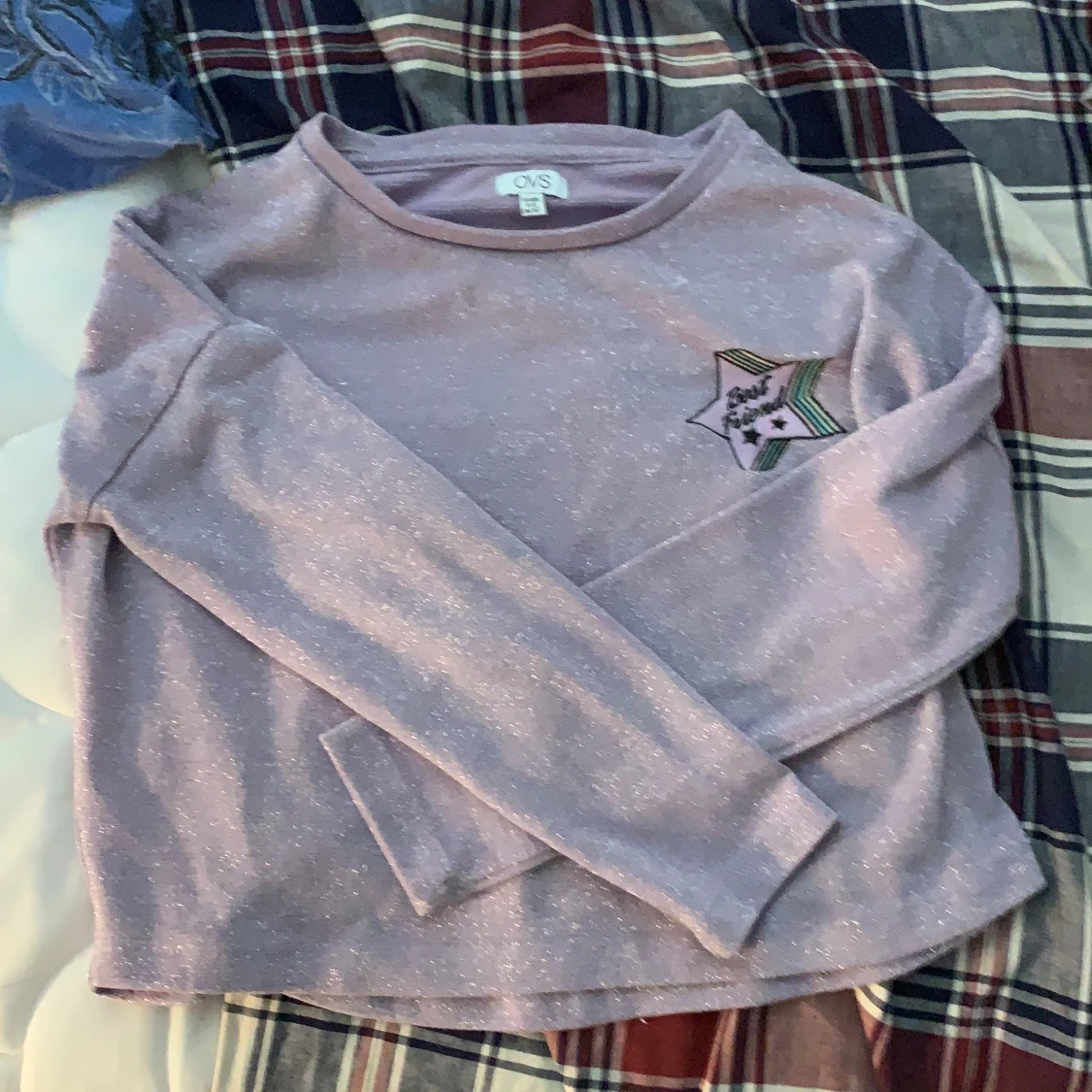 Lila långarmad tröja