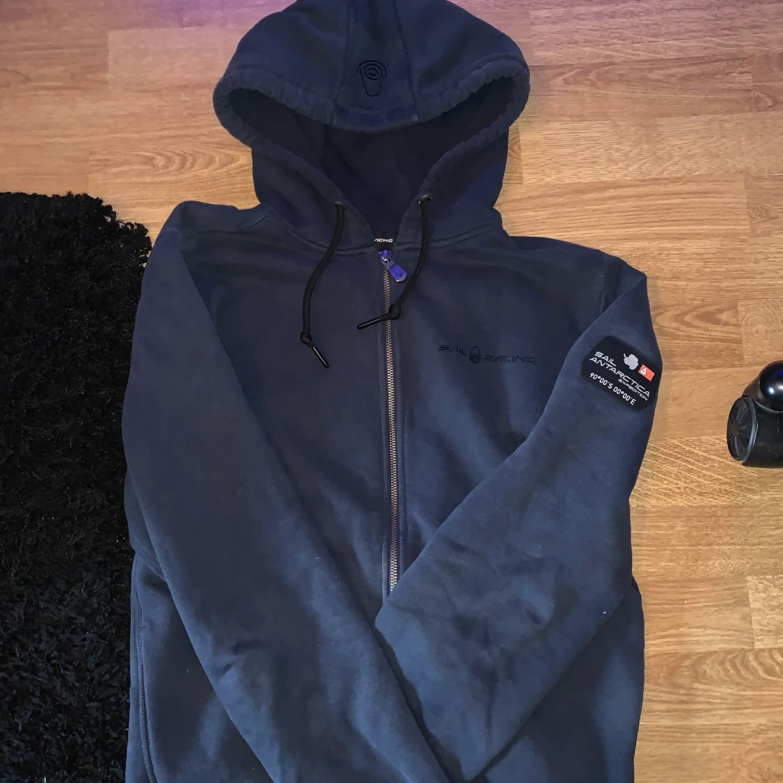 Sail racing hoodie storlek medium. 