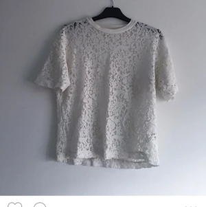  - Tröja från weekday 