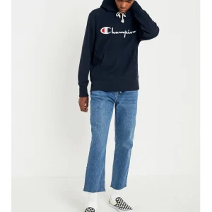URBAN OUTFITTERS JEANS  - Säljer mina skitsnygga UB jeans då de blivit försmå för mig :( De är i storlek W28 L30 och passade på mig när jag bar 34/36! De är i riktigt bra skick och kostar på Zalando 579kr för just denna! Jeansen är slutsålda på Urban Outfitters egna hemsida🤪💜🥰 