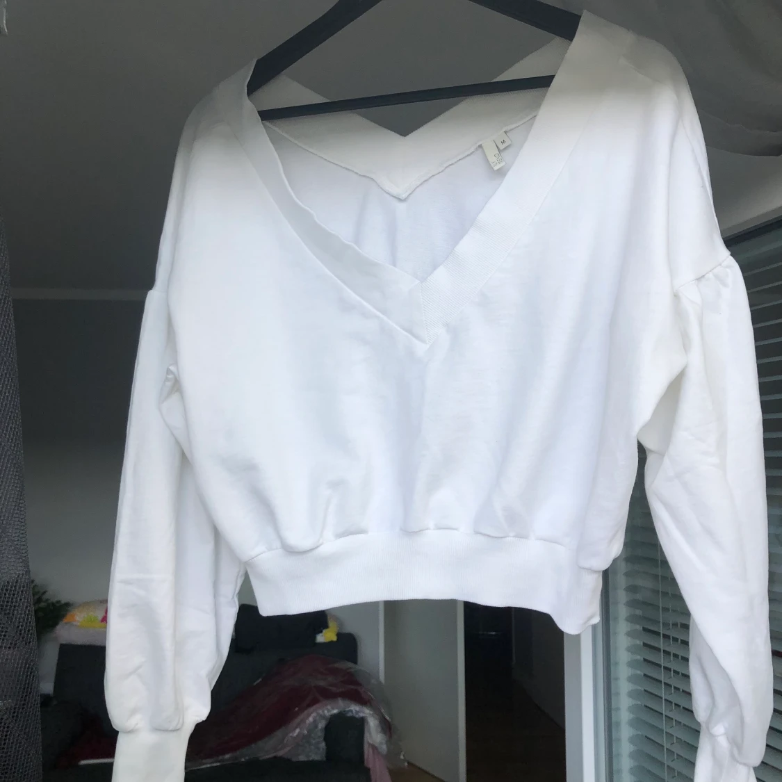 NELLY cropped sweatshirt M