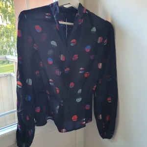 TIGER OF SWEDEN BLUS - Gott skick, använda några få gånger