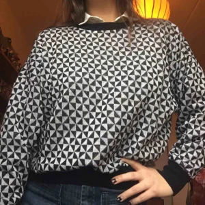  - 80s-tröja skön porto tillkommer 