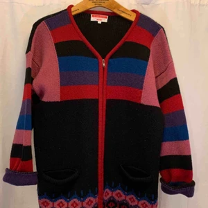  - Ek Jam Factory In Collaboration With Weekday, storlek S kan hämtas i Uppsala eller skickas mot fraktkostnad.