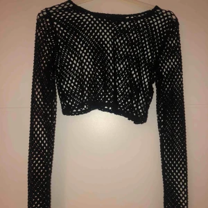  - Cool tröja storlek 10 passar mig som vanligtvis har S😝