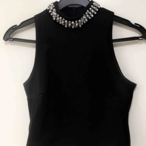  - Crop Top storlek 34. Som ny!