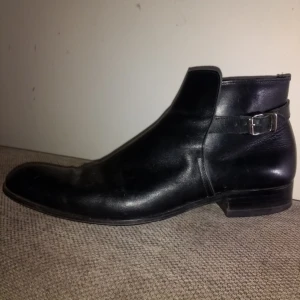  - Känn dig välklädd med dessa mkt fina herr skor Rizzo Italiensk skinn design knappt använda St 45