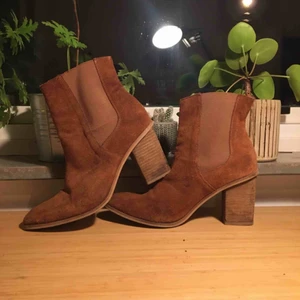  - Jättefina boots från mango! Något slitna men ingenting som syns mycket. 