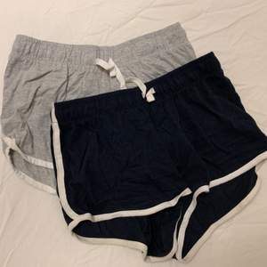 2-pack shorts med vita kanter 