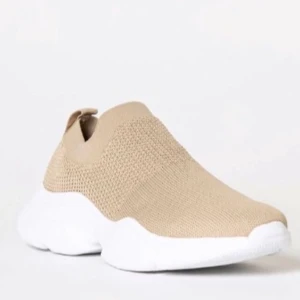 Sneakers 38 - Storlek 38 använda 1 gång 