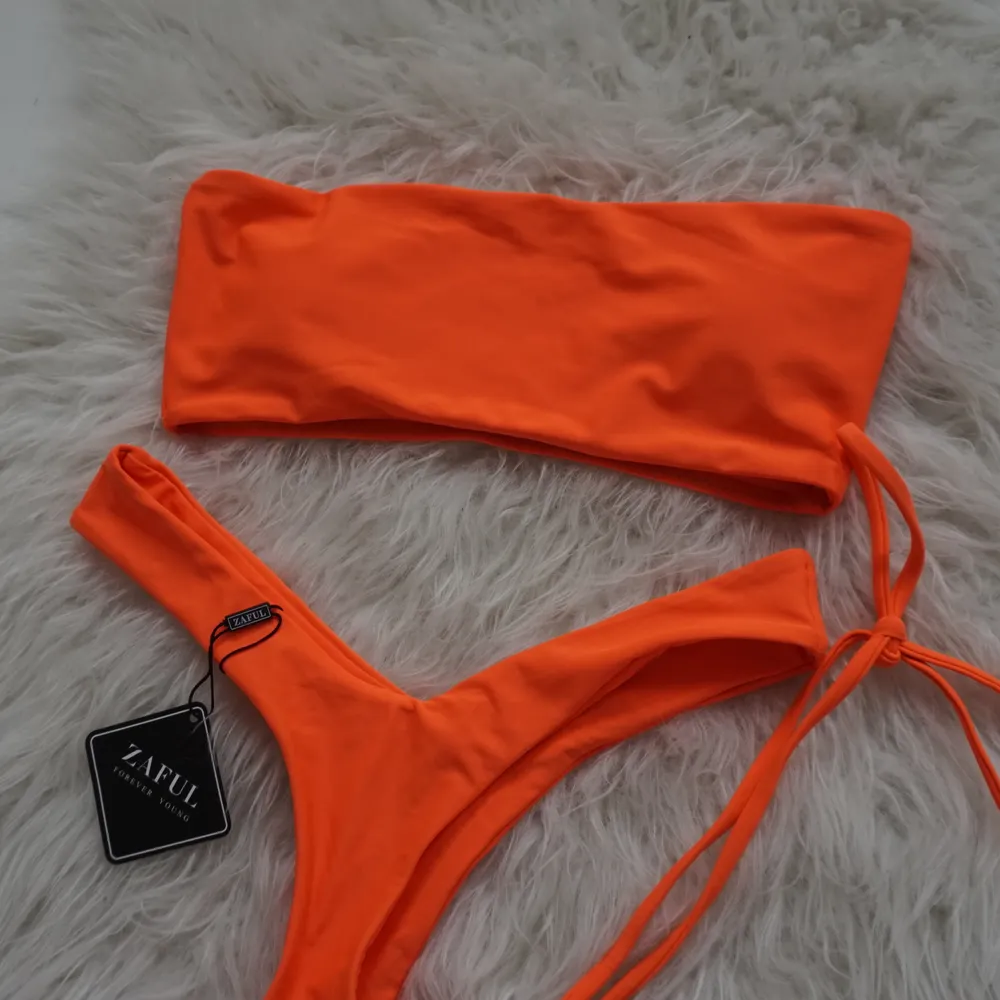 Bikini från ZAFUL med prislappen kvar i storlek S endast testad, säljs då den va för stor! 🤍. Övrigt.