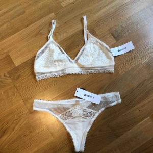  - Sött underklädesset från Ginatricot. Bh-n är i storlek M och trosan i S. Både BH och trosa är självklart oanvända med prislappar kvar. Frakt är inräknat i priset 🥰