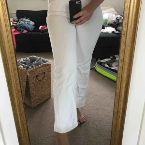  - Skitsnygga byxor ifrån weekday. Aldrig använda!!! ☀️😁