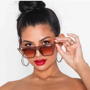  - Solglasögon från Nelly, använda en gång. Köparen betalar frakt eller hämtar i Malmö