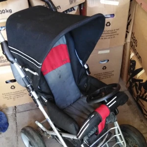  - Brio race i fint skick Kommer tvättas av innan köp Följer med ratt och regnskydd Kan hämtas i Söderköping eller lämnas i Norrköping 