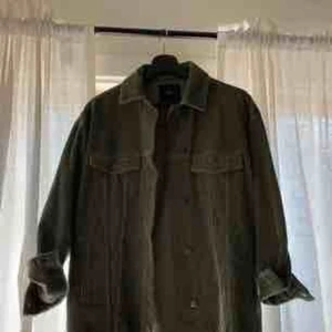  - Helt ny manchester jacka från Zara.  Ordinarie pris : 499