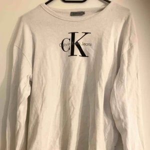 - Calvin Klein tröja 