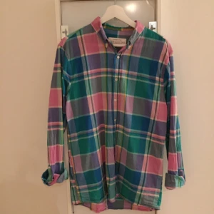  - Skjorta från these glory days. Fit: Tts medium.