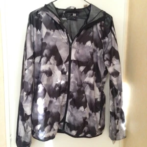  - Adidas vindjacka storlek XS 