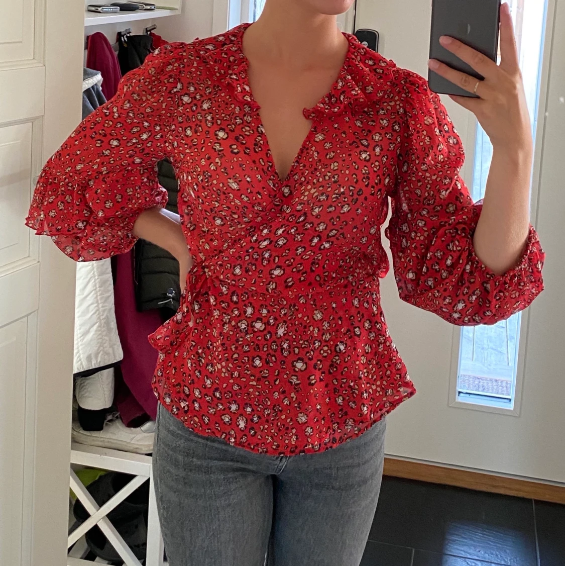 Röd Wrap blus ifrån Zara XS - 90
