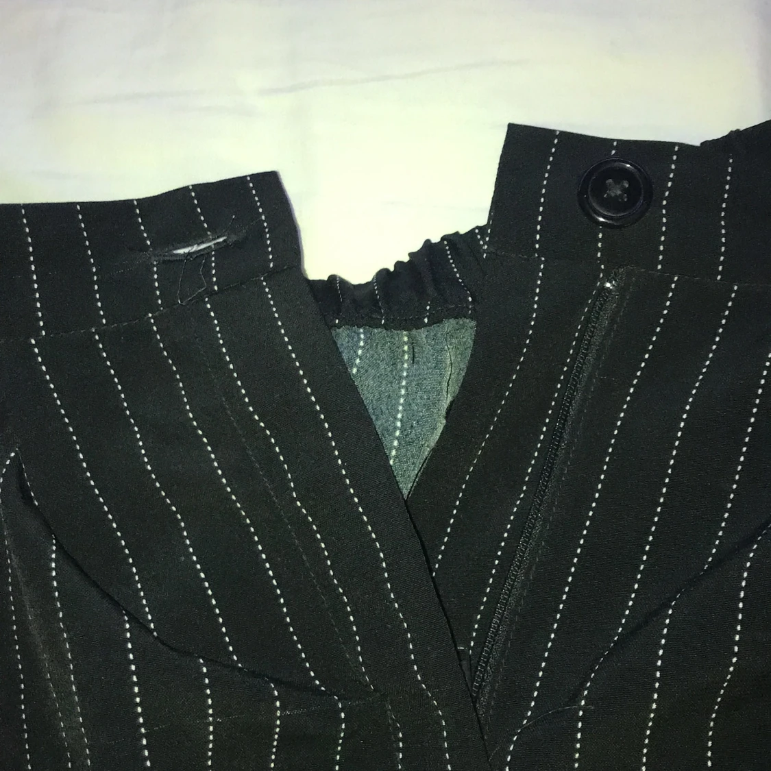 Svarta kostymbyxor med vita ränder - 91