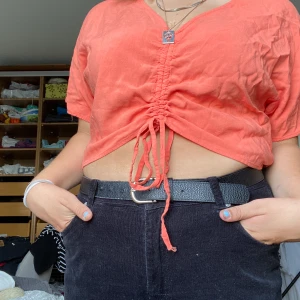 Knyt topp - Superfin topp från bershka:) köpt i Berlin förra sommaren, knappt använd 