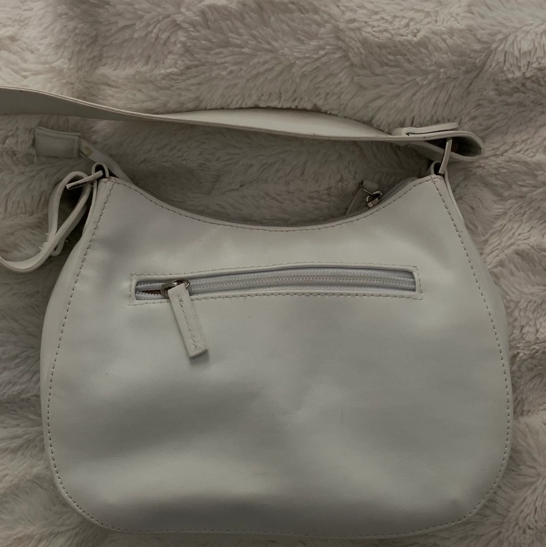 Trendig vit väska - 91
