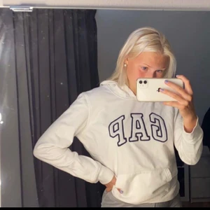 Gap hoodie - Super fin gaphodie som är sparsam använd!💙